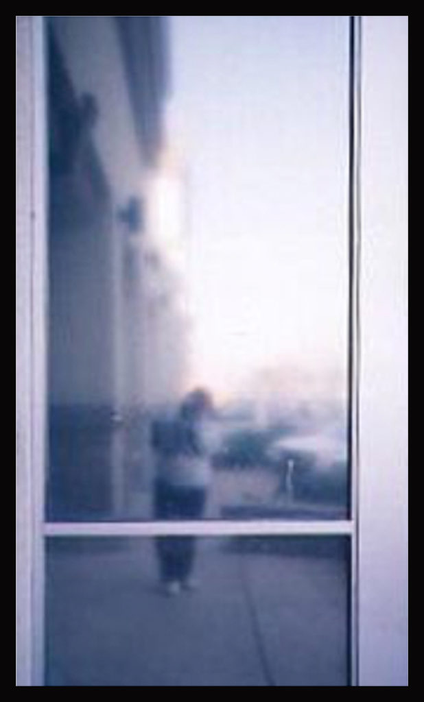 A window that refracts the world likes Fuchs patients see it. Note the crispness of the right window frame as compared to the foggy indefinite view inside.